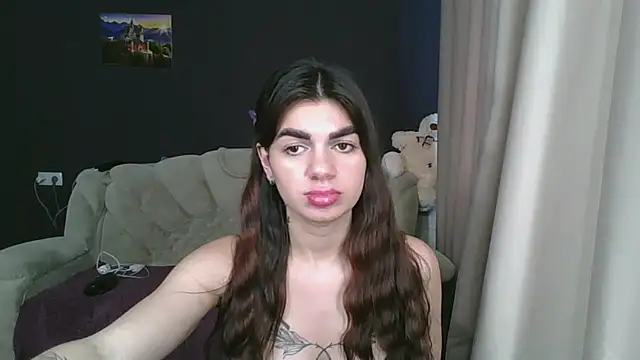Velvet_Alice Adlı Modelin Canlı Sohbet Odası