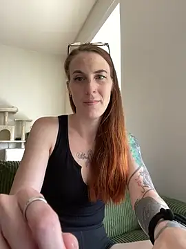 Anomaly_Allie – live chatrum