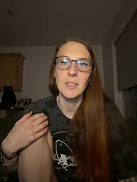Anomaly_Allie Adlı Modelin Canlı Sohbet Odası