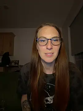 חדר צ'אט בשידור חי של Anomaly_Allie