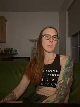 Anomaly_Allie Live Chatraum