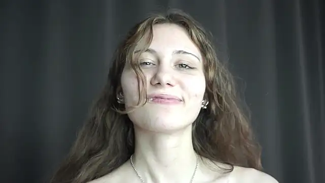 Chat soba uživo modela BellaTear