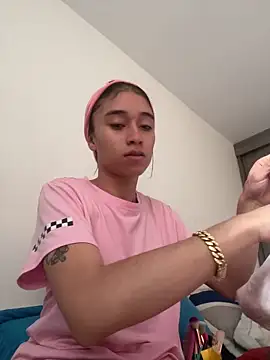 Онлайн чат miss_alahia