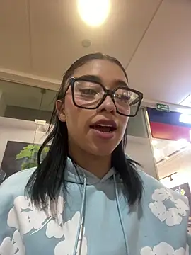 miss_alahia Adlı Modelin Canlı Sohbet Odası