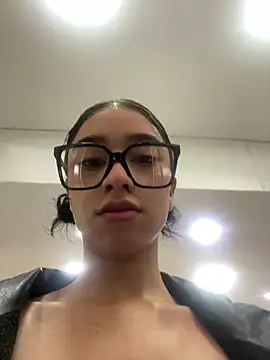 miss_alahia's Webcam Show