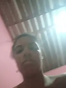 Mylenafe Adlı Modelin Canlı Sohbet Odası
