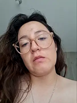 bethanii Adlı Modelin Canlı Sohbet Odası