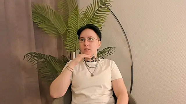LeonOsbey Live chatroom