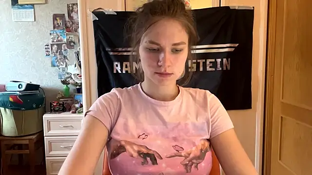 Codi_Rostersy élő chatszobája