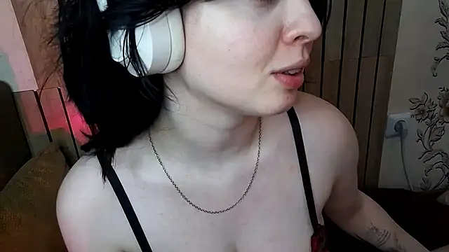 YunaLush Live Chatraum
