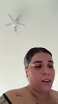 Sala de chat ao vivo de Siri_Luxx