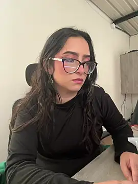 Chatroom en direct de Kloenovoa-