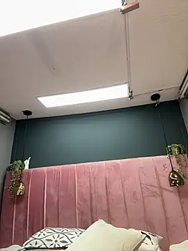 Sala de chat en directo de Thiara_gh
