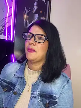 Selin_mehott's Live Chat Room