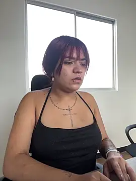 AngieRousse Adlı Modelin Canlı Sohbet Odası