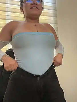Sala de chat ao vivo de AngieRousse