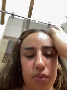 Chat ao vivo de EYSHAA