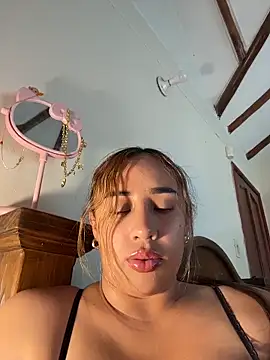 EYSHAA Ruang Obrolan Langsung