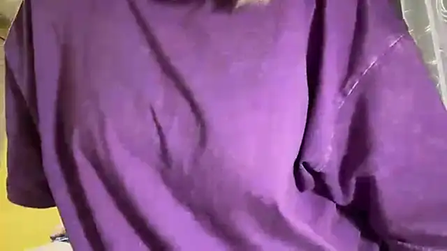 LeslyKelly Cameră chat live