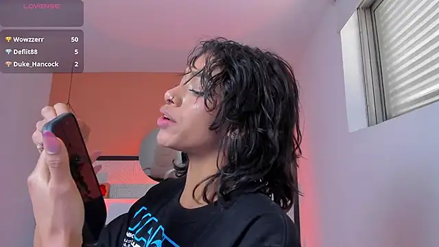 Britney_Collins_ 现场聊天室