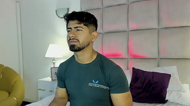 Teaserhoussejj_ Adlı Modelin Canlı Sohbet Odası