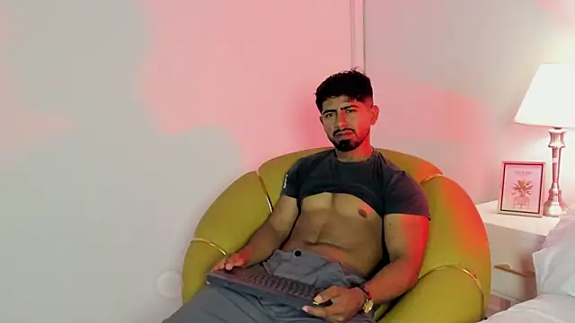 Teaserhoussejj_ Adlı Modelin Canlı Sohbet Odası