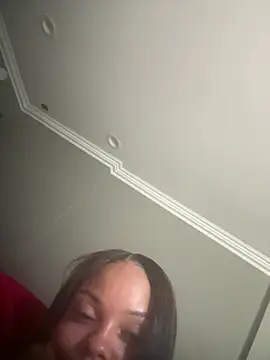 חדר צ'אט בשידור חי של obedientslut8