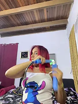 PrettyKittyAGT Cameră chat live