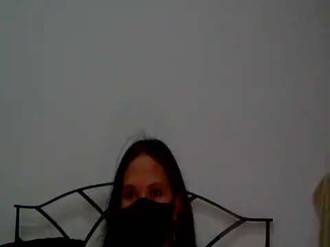 Demi_2's Live Chat Room