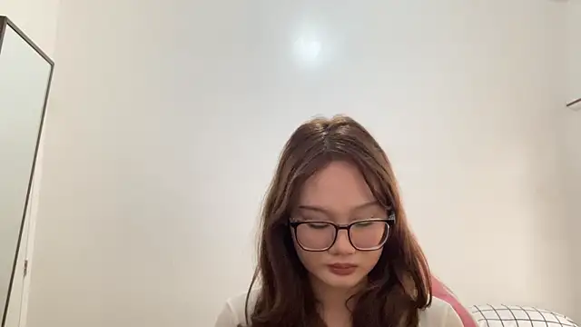 RinaNicolai's Live Chat Room