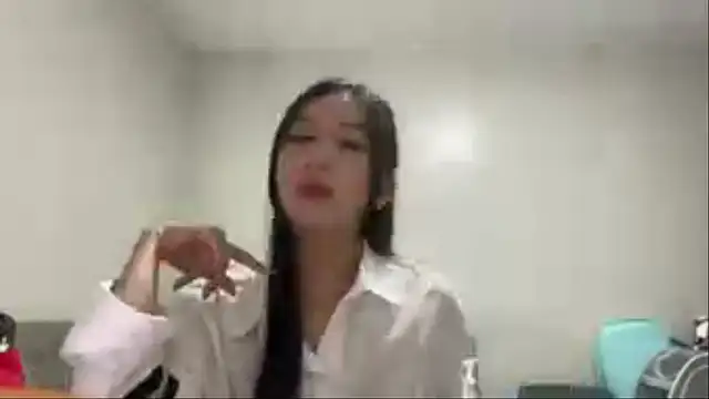 Bilik Sembang Langsung JulianaLusardi