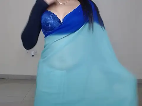 غرفة دردشة Elle_lala المباشرة