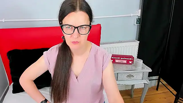 NadiaXlove Live chatroom
