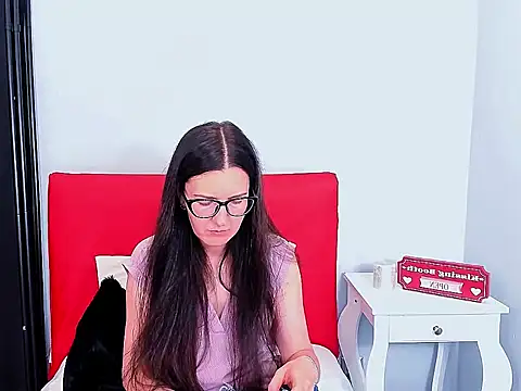 NadiaXlove: онлайн-чат