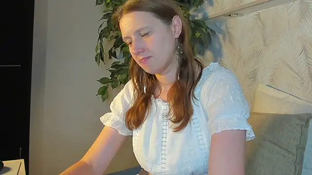 Kathrine-Meyer Adlı Modelin Canlı Sohbet Odası