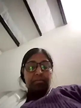 Sala de chat en directo de Hina4577