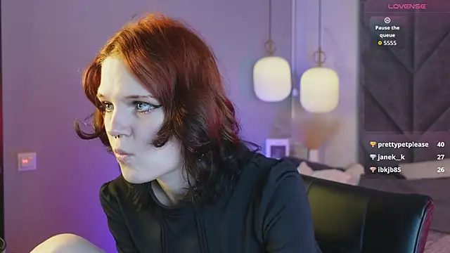 Goddess__Alice – Naživo chatovacia miestnosť