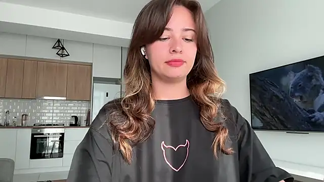 Clara_June Cameră chat live