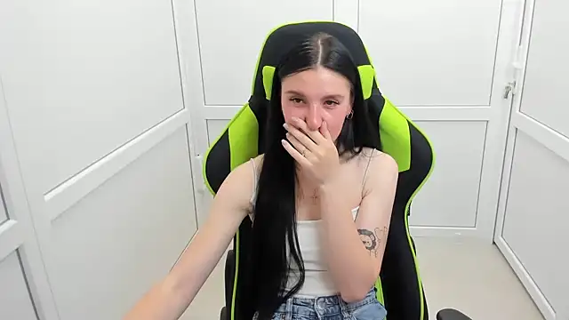 PatteMeoww Adlı Modelin Canlı Sohbet Odası