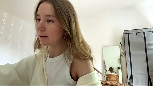 smalllisa's Live Chat Room