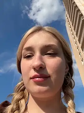 חדר צ'אט בשידור חי של Polly_Pop