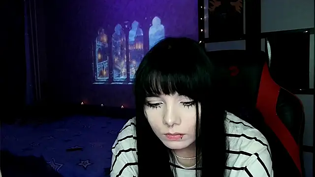 kawaiigothica élő chatszobája