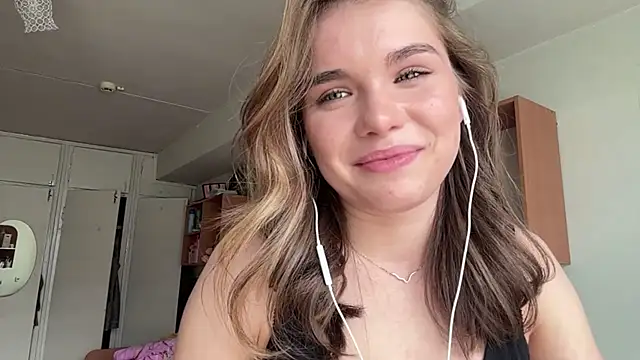 PriscillaZupp's Live Chat Room