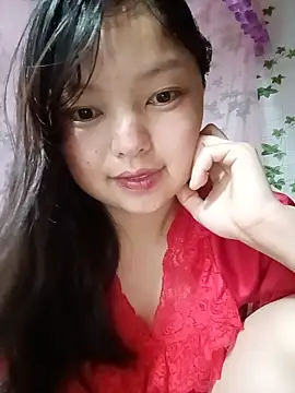 Linna-bae Adlı Modelin Canlı Sohbet Odası
