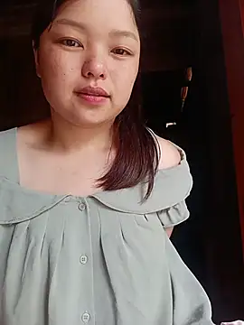 _XoiXoi232_ Adlı Modelin Canlı Sohbet Odası