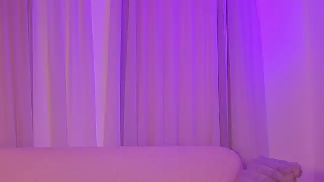 ValentinaMonroee Cameră chat live