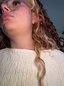 Joyce-fire Cameră chat live