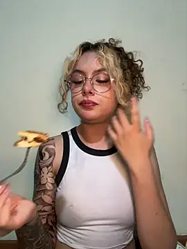 Joyce-fire – Naživo chatovacia miestnosť