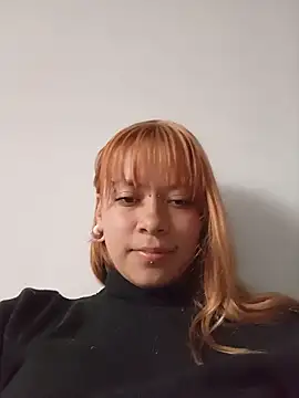 AuraAuroraa Live Chatraum