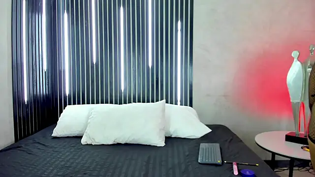Charlotte_ebonny01 élő chatszobája